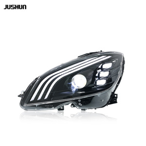 ชุดไฟหน้า Mercedes-Benz C-Class W204 สไตล์ Maybach พร้อมไฟ LED Daytime Running Lights และเลนส์โปรเจคเตอร์ - Product Image 4