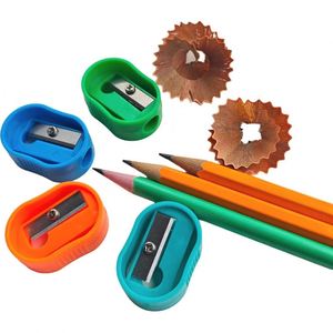 Taille-crayon manuel en plastique coloré multifonction de haute qualité avec couvercle pour l'école et le bureau, tailles standard - Product Image 1