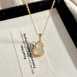 Collar de Perlas con Hebilla de Lingote de Oro Retro Clásico de Alta Gama, Accesorio de Moda Coreano, Favorito de los Bloggers de Instagram - Product Image 3