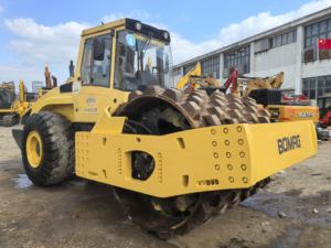 เครื่อง BW226ลูกกลิ้งถนนมือสองเครื่องจักรก่อสร้างขนาดใหญ่ BW226ทิ้งระเบิดลูกกลิ้งถนนมือสองประสิทธิภาพดี - Product Image 6