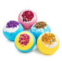 Boules de bain moussantes, boules de sel de bain aux fleurs séchées, bombes de bain