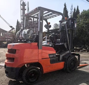 Chariot élévateur diesel GPL d'occasion fiable de 2,5/3/4/5/7/10/15/16/25/30 tonnes Heli TCM KOMATSU FGZN30 avec rayon de braquage de 2075 mm - Product Image 1