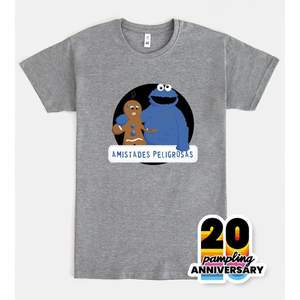 Camiseta Dangerous Friendships, diseño gris del monstruo de las galletas, Amistades Peligrosas, 20.º aniversario - Product Image 3