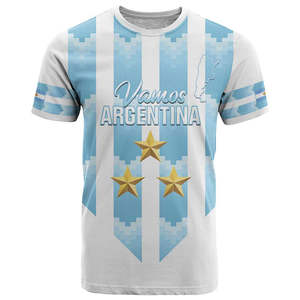 Camiseta de Fútbol AR <span class=keywords><strong>Argentina</strong></span> Tres <span class=keywords><strong>Estrellas</strong></span> Mundial 2026 para Fanáticos, Manga Corta, Cuello Redondo, 100% Poliéster, Impresión Digital - Product Image 1