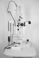 Équipement de diagnostic ophtalmologique doté d'une imagerie numérique par lampe à fente
