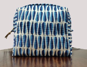 Blue White Pattern Quilted Cotton Cosmetic Bag Zipper <b>Makeup</b> Pouch Portable Travel Toiletry <b>Case</b> - Product Image 3