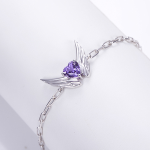 Bracelet MSB-611 en or 18 carats avec pierre précieuse violette en forme de cœur et ailes d'ange, pour femme, romantique, à porter au quotidien - Product Image 3