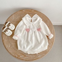 Romper Elegante para Bebé Estilo Francés con Cuello Peter Pan, Apliques de Corazón y Tejido Pointelle, Personalizable
