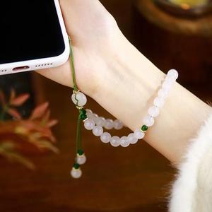 Una Cadena de teléfono móvil de calcedonia blanca en la muñeca, un colgante de jade de verano fresco para calmar la mente - Product Image 5