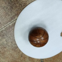 Service OEM personnalisé de tournage de précision pour pièces d'équipement industrielles en forme de ballon de football en bois de noyer noir, commande numérique par ordinateur (CNC)