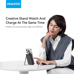 <span class=keywords><strong>Maxco</strong></span> New Trending Explore Series 10000mAh Magnetic Fast Charging Power Bank Chargeur sans fil pour téléphones intelligents - Product Image 4