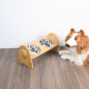 Comedero elevado de madera para mascotas, soporte de bambú para platos de comida y agua para perros y gatos, ideal para gatos. - Product Image 2