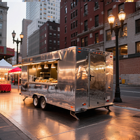 Food Truck Mobile pour le Stationnement des Stades, Offrant des Burgers, des Brats, des Nachos, de la Bière et des Combos de Snacks