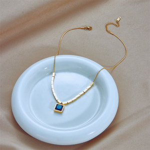 จี้เพชรสีน้ำเงินทรงสี่เหลี่ยมสไตล์วินเทจ ชุบทอง 14k 18k ทำจากสแตนเลส 316L สำหรับผู้หญิง ขายส่ง - Product Image 4