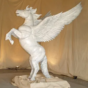 حصان رخامي أبيض مجرد مصنوع حسب الطلب, حصان طائر بيغاسوس بأجنحة النحت الفني