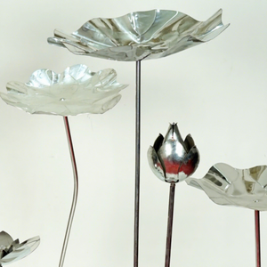 Ornement artistique en forme de feuille de lotus en acier inoxydable, sculpture en métal poli pour la décoration de jardin extérieur - Product Image 3