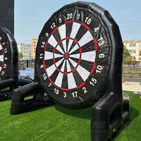 Jeu de fléchettes gonflable géant, cible de fléchettes géante pour l'extérieur, idéal pour les locations événementielles, les événements commerciaux et les divertissements en plein air.