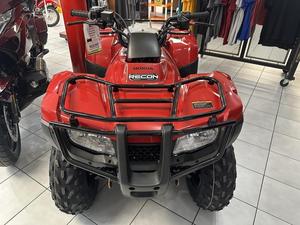 รถเอทีวี FourTrax Recon 229 ซีซี สมรรถนะสูง เกียร์ 5 สปีด กึ่งอัตโนมัติ พร้อมเกียร์ถอยหลัง เครื่องยนต์ระบายความร้อนด้วยอากาศ ระบบขับเคลื่อนเพลาที่ทนทาน - Product Image 4