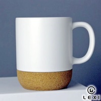 Mug en céramique noir et blanc de style nordique avec base en liège, poignée anti-brûlure, compatible micro-ondes, vaisselle quotidienne, ensemble cadeau, vente en gros
