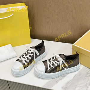 Baskets plates à lacets confortables et décontractées pour femmes Michaeles avec doublure en cuir véritable pour toutes les saisons Kors - Product Image 1