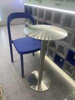 Ensemble de table et de chaises de restaurant moderne en acier inoxydable pour usage commercial - Durable, imperméable, respectueux de l'environnement