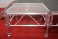 Plateforme de scène carrée en alliage d'aluminium portable et assemblable avec hauteur réglable (0,4-1,2 m) pour concert en plein air, mariage, spectacle