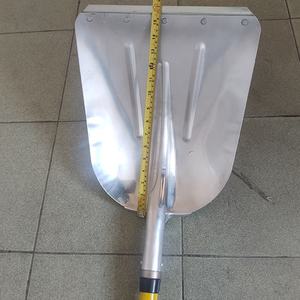 Produzione di pala da neve con paletta a <span class=keywords><strong>bordo</strong></span> dritto in alluminio Super Tuff per impieghi gravosi - Product Image 3