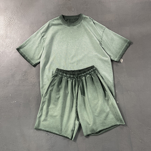 Ensemble T-shirt et short pour homme en 100% coton, avec logo personnalisé, couleur dégradée rétro délavée, style streetwear, ourlet brut - Product Image 6