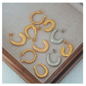 ต่างหูหมุดรูปตัว C แนววินเทจสุดอินเทรนด์ทำจากสเตนเลสสตีลที่มีลวดลายเรขาคณิตไม่ทำให้เสื่อมเสียด้วยไข่มุกแฟชั่นหลักสำหรับเป็นของขวัญ - Product Image 2