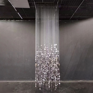 Catena di Perline in Ferro con Paillettes Acriliche Argento per Decorazione Palco Matrimoniale, Larghezza 30 CM, per Sale Banchetti e Hotel - Product Image 2