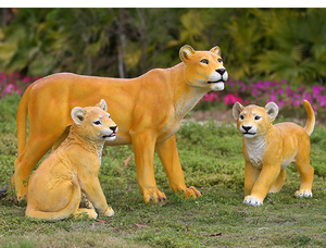 Guangzhou prezzo di fabbrica decorazione esterna a grandezza naturale in resina di vetro leone statua scultura giardino ornamenti leone - Product Image 5