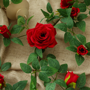Guirlandes de roses artificielles Hua Qianyun, fleurs en soie à suspendre au mur, décoration pour la maison et les mariages - Product Image 3