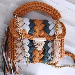 Sac tissé au crochet fait main style <span class=keywords><strong>Hyuna</strong></span>, avec chaînes et fermeture à rabat, en polyester de couleur contrastante – Offre spéciale - Product Image 3