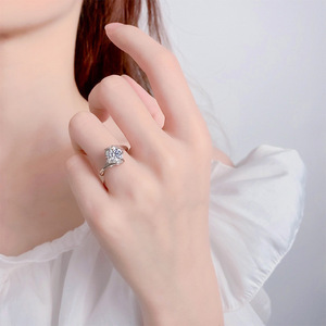 Bague en moissanite 1CT en argent pur s925, baiser d'ange, creuse, proposition de mariage, fiançailles, anniversaire, bijoux cadeau, bague de luxe - Product Image 3