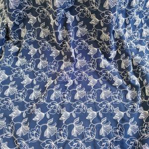 Nouveau tissu en crêpe 100% coton avec broderie florale, tissu pour robe femme, tissu pour vêtements, textile de maison - Product Image 4