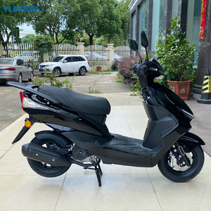 Scooter à essence M12 à moteur refroidi par air, carburateur, vitesse 65 km/h, freins à disque avant et arrière, cyclomoteur puissant pour adultes M12 - Vente chaude - Product Image 2