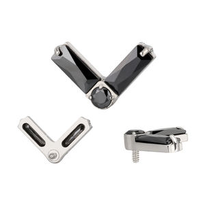 Mới nhất đơn giản G23 Titan piercing đồ trang sức CNC Set 2 hình chữ nhật CZ và vòng CZ V hình dạng trong nội bộ ren Top Helix Bông tai - Product Image 6