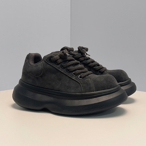 La inspiración del diseñador provino de los zapatos de plataforma. Zapatos de Plataforma Ideales para Caminar a Diario y a la Moda - Product Image 3