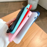 Coque de téléphone multi-couleurs mate en TPU confortable et résistante aux rayures pour iPhone 12 Pro Max