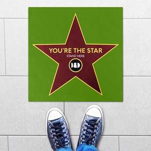 Autocollant de sol antidérapant personnalisé découpé sur mesure en vinyle imperméable – Autocollant de signalisation de sécurité pour distanciation - Product Image 5