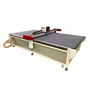 Machine de découpe oscillante en cuir PU pour tapis de sol CNC coupeurs de couteaux numériques pour matériau flexible