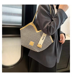 Zipper High Quality Fashion PU Print Large Capacity Tote Bag with Polyester Lining for Women Solid Color Shopping Bag - Product Image 6