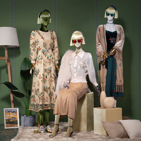 Mannequin de présentation de vêtements moderne de haute qualité, buste féminin sans tête, en fibre de verre, multicolore