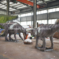 Modèle de dinosaure robot animatronique réaliste et interactif, décoré pour zone de jeux sableuse, modèle Maiasaura à vendre