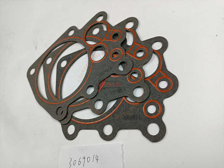 NTA855 4B3.9 diesel engine parts Lubricating oil cooler cover 