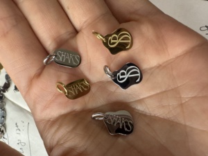 Etichette e Ciondoli in Acciaio Inossidabile Lucidato Yiwu Aceon per Creazioni Fai-da-Te, Etichette Personalizzate con <span class=keywords><strong>Nome</strong></span> e Logo, Etichette di Marca alla Moda - Product Image 2