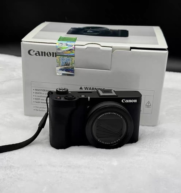 Original Power-Shot V1 Compact and Lightweight, Smooth Skin Mode Ensures You Always Look Your Best on Camera
