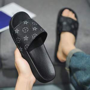 Claquettes de plage pour hommes de haute qualité, personnalisables avec logo, rehaussantes, à une bride, tendance, pour l'extérieur - Product Image 2