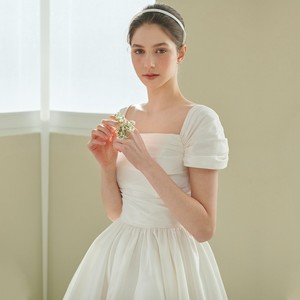 Elegante Vestido <span class=keywords><strong>de</strong></span> <span class=keywords><strong>Novia</strong></span> <span class=keywords><strong>de</strong></span> Satén con Corte en A, Hombros Descubiertos, Manga Corta, Pliegues <span class=keywords><strong>y</strong></span> Drapeado, Largo hasta el Suelo, Hecho a Medida - Product Image 5