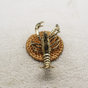 Ornement de théière en laiton en forme d'écrevisse, support décoratif de couvercle de théière de style chinois, accessoire de service à thé en métal - Product Image 2